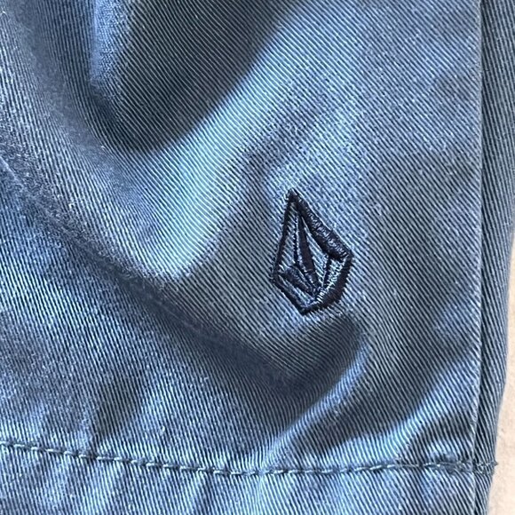 Volcom Shorts Mens 30x10 Solid Blue Flat‎ Front Chino Slash Pockets Cotton Blend - Picture 7 of 12